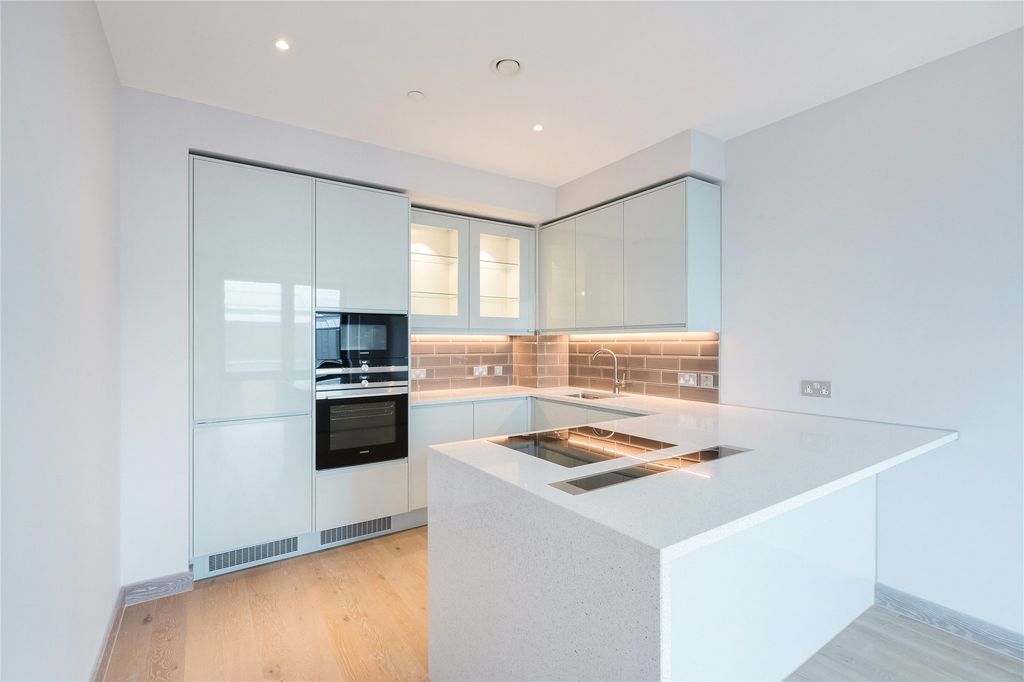 Property photo 1 of 8 Open Plan Kitchen