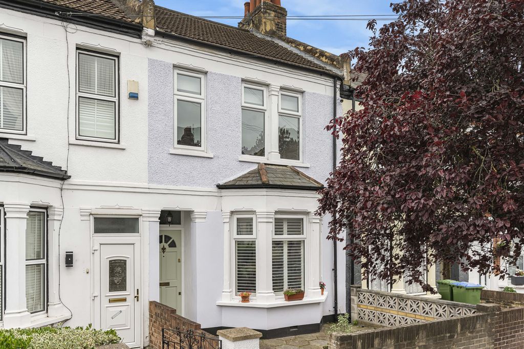 Property photo 1 of 18