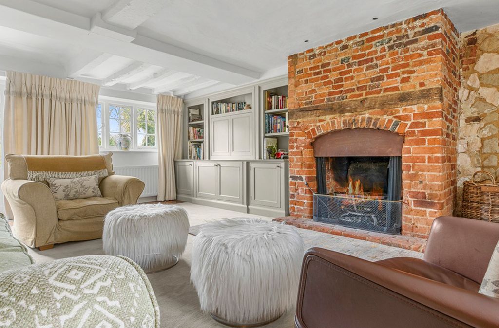 Property photo 2 of 36