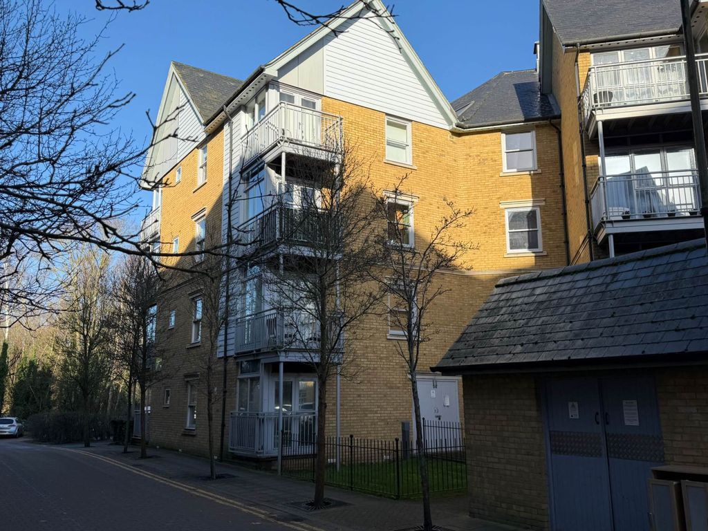 Property photo 2 of 13