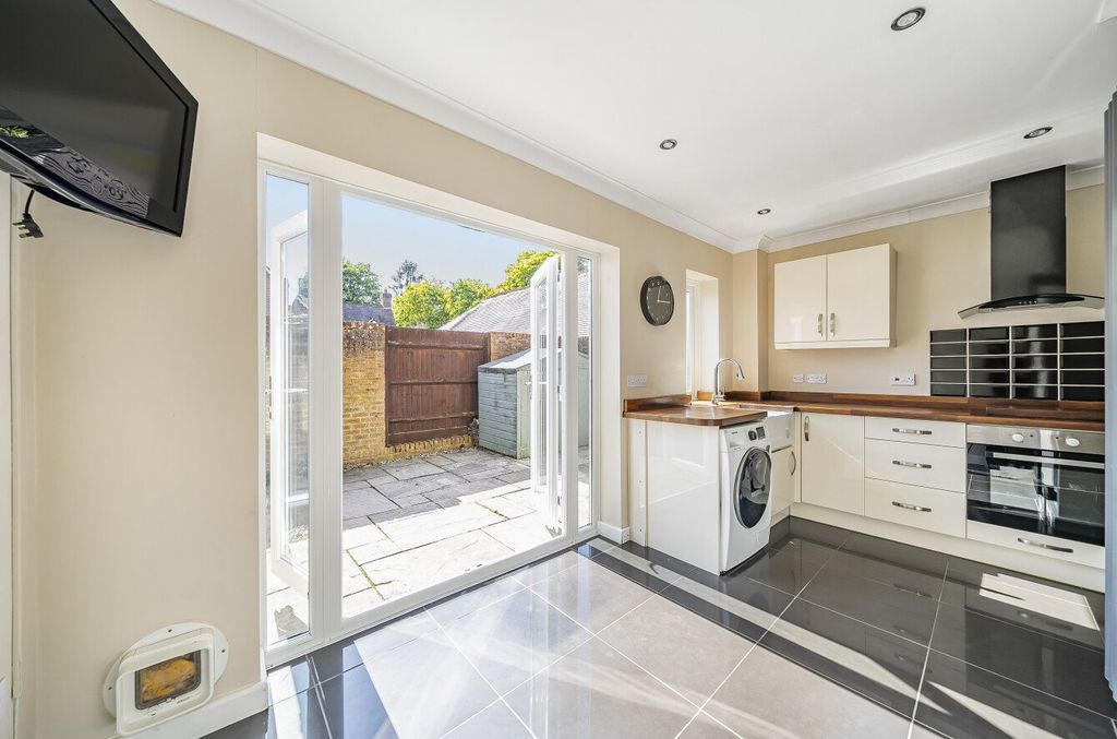 Property photo 2 of 13 Picture No. 19