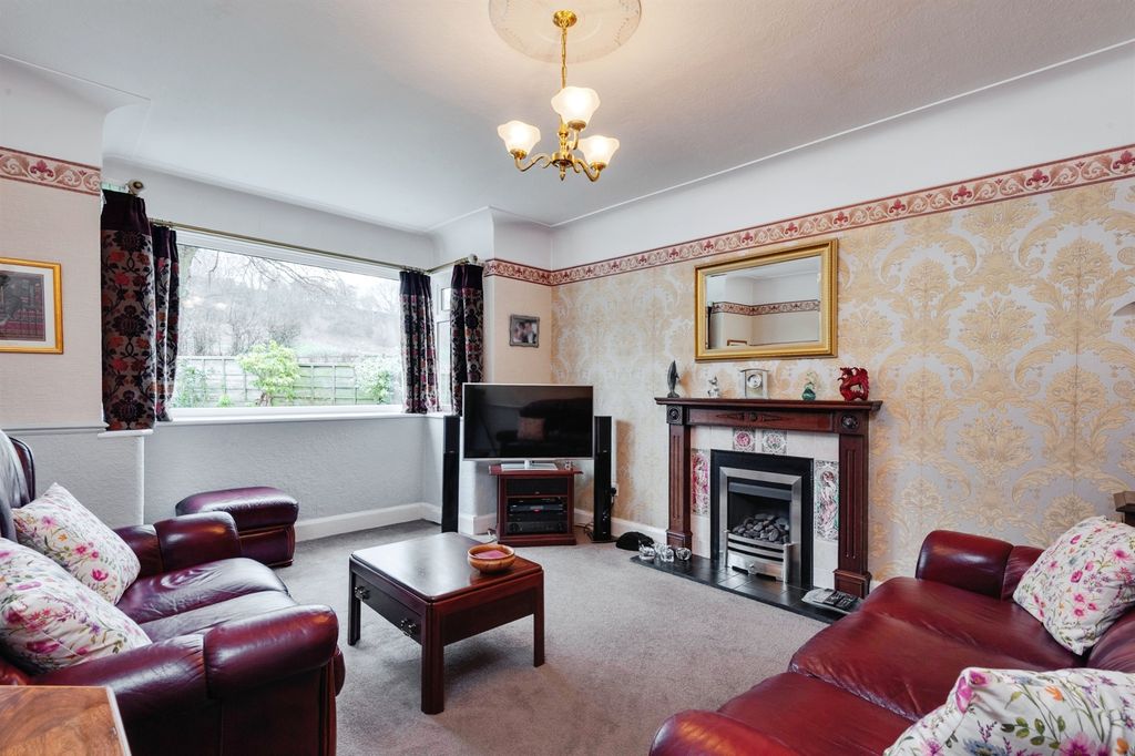 Property photo 3 of 24