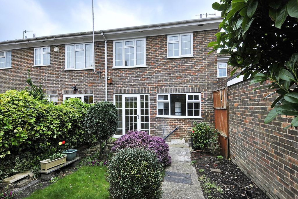 Property photo 3 of 11