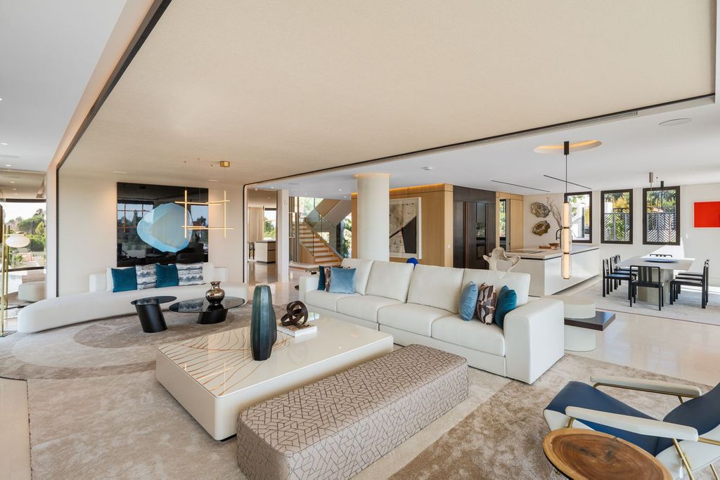 Property photo 3 of 35