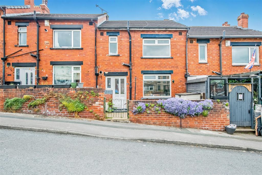 Property photo 1 of 18