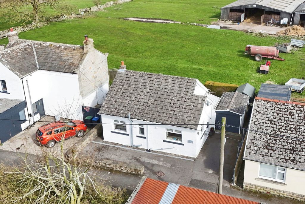 Property photo 3 of 22