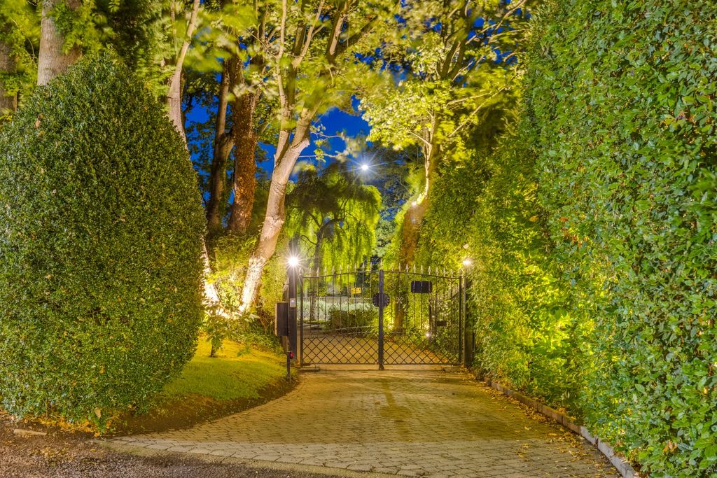 Additional image 42 of 6 bed detached house for saleMoormead Hill House, Offley Road, Hitchin SG5