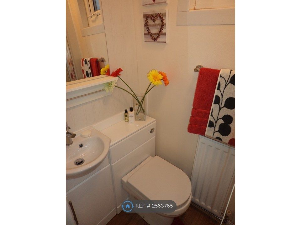 Property photo 2 of 6 Shower Room