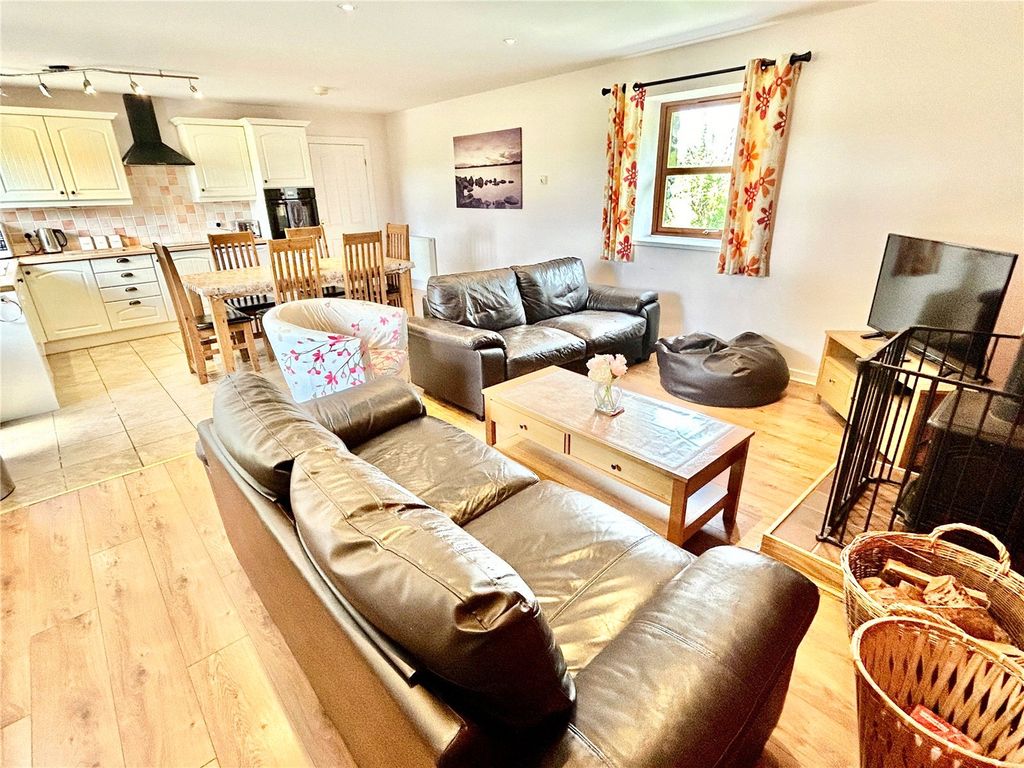 Property photo 3 of 44 Picture No. 40