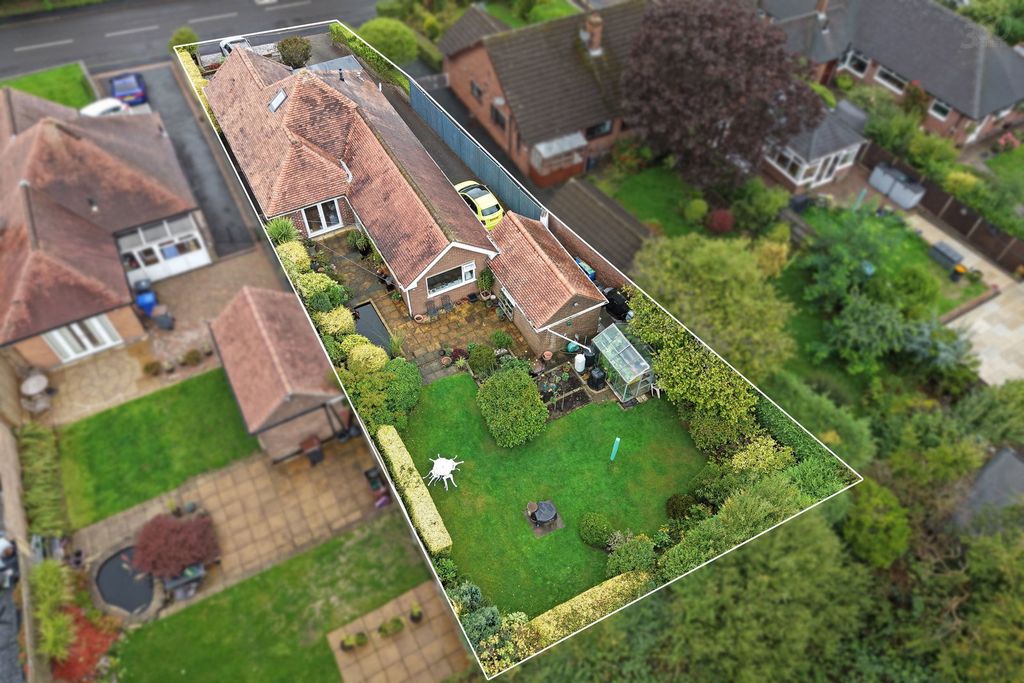 Property photo 2 of 77