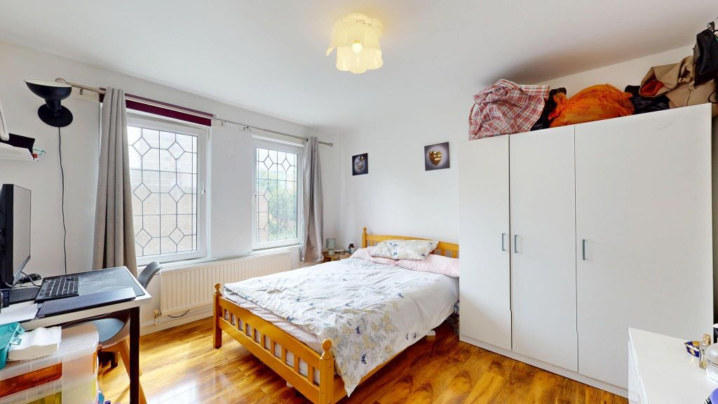 Property photo 1 of 17 Bedroom