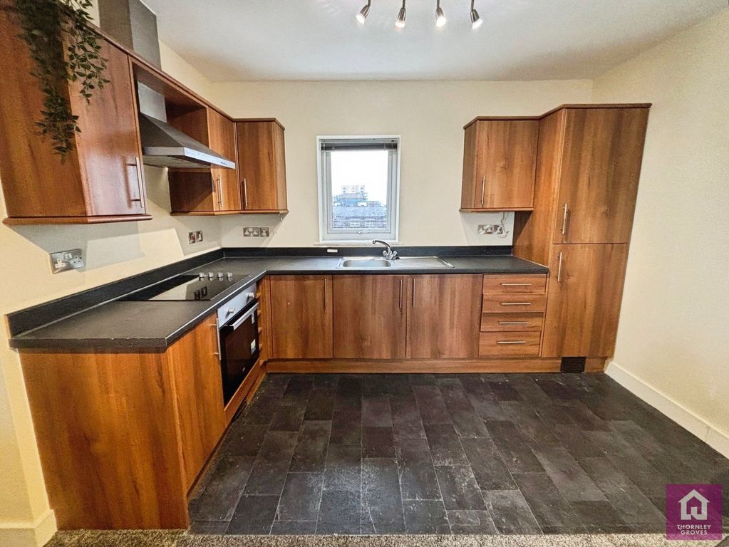 Property photo 2 of 19 Picture No. 40