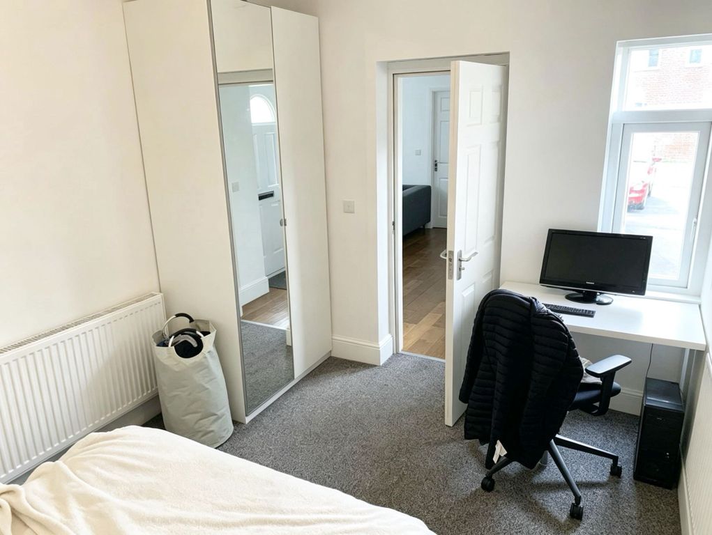 Property photo 3 of 5