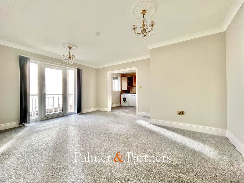 Property photo 2 of 15 Picture No. 11