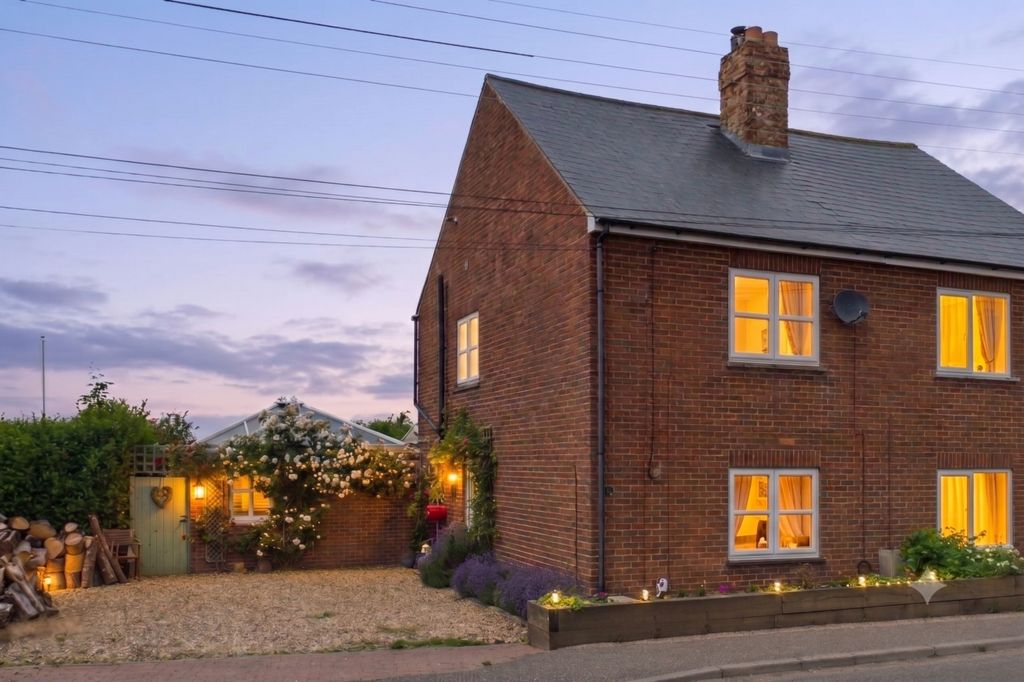 Property photo 2 of 28 Book To View This Stunning Cottage And See Inside
