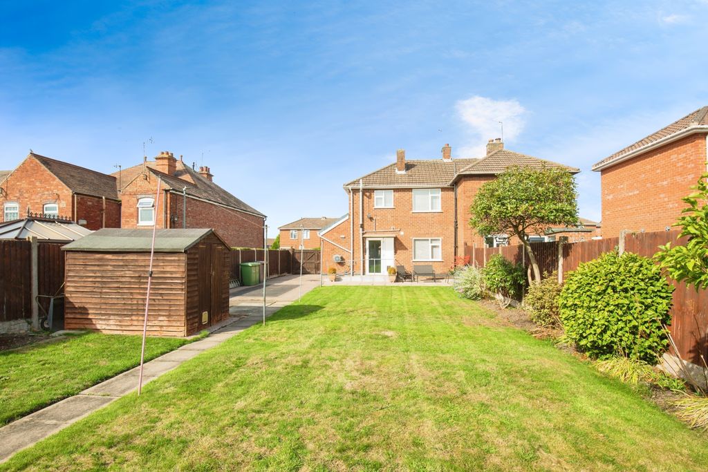 Property photo 3 of 17 A57Ef09B-Mw-8768