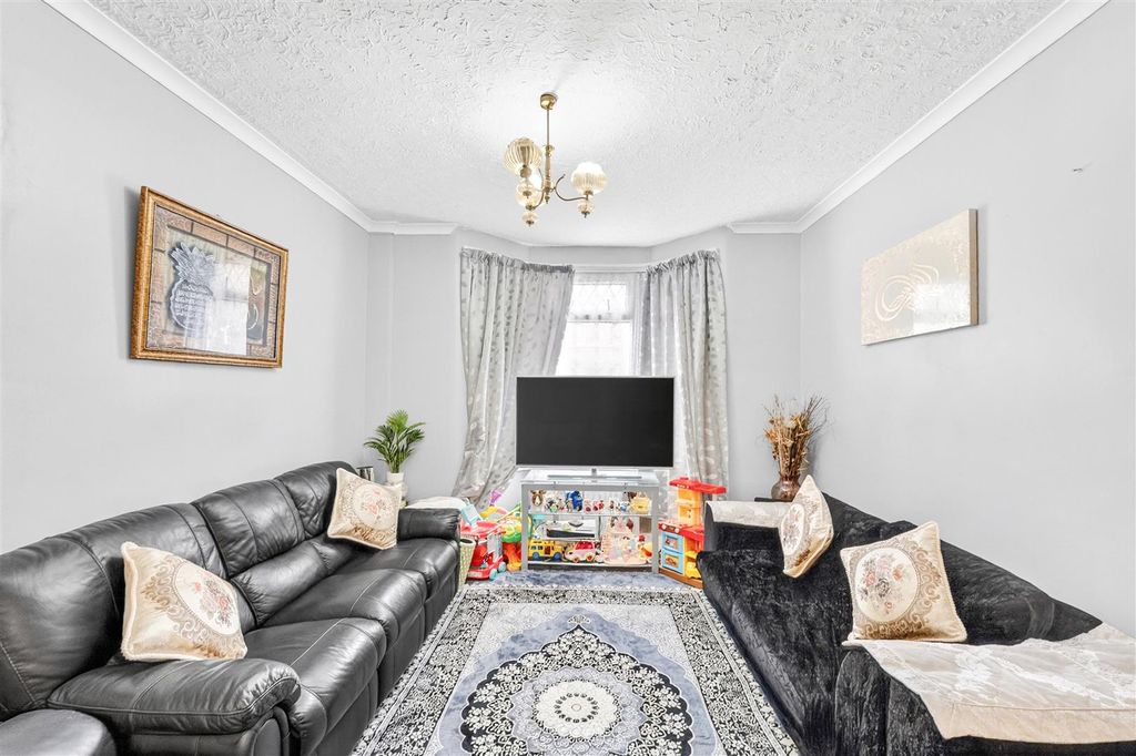 Property photo 1 of 19 04.Jpg