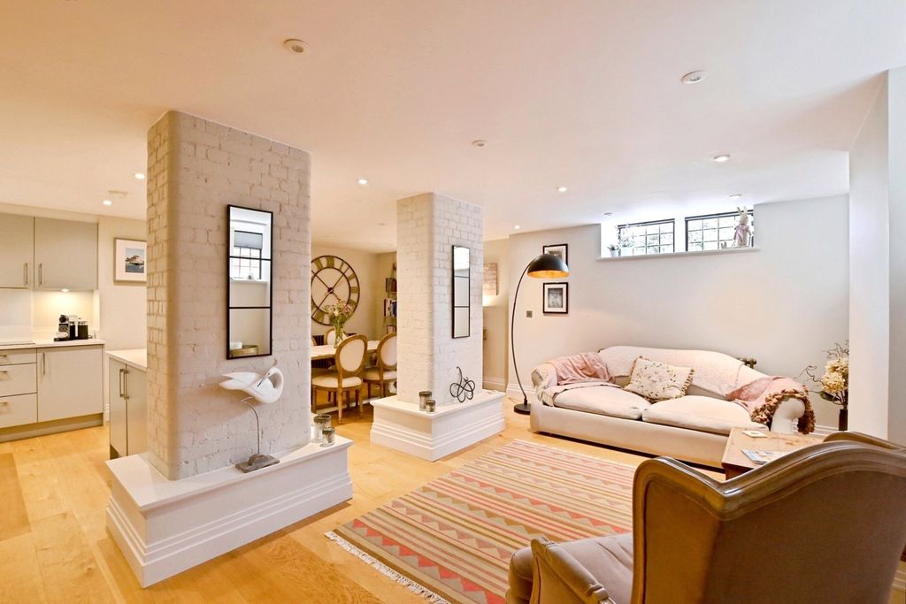 Property photo 1 of 22 Picture No. 31
