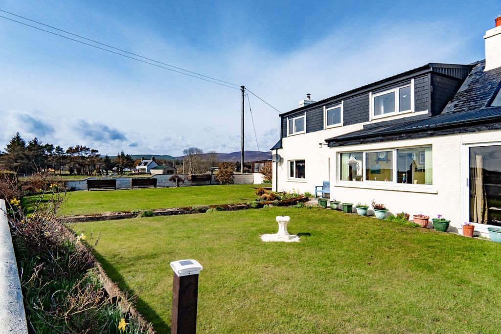 Property photo 1 of 50