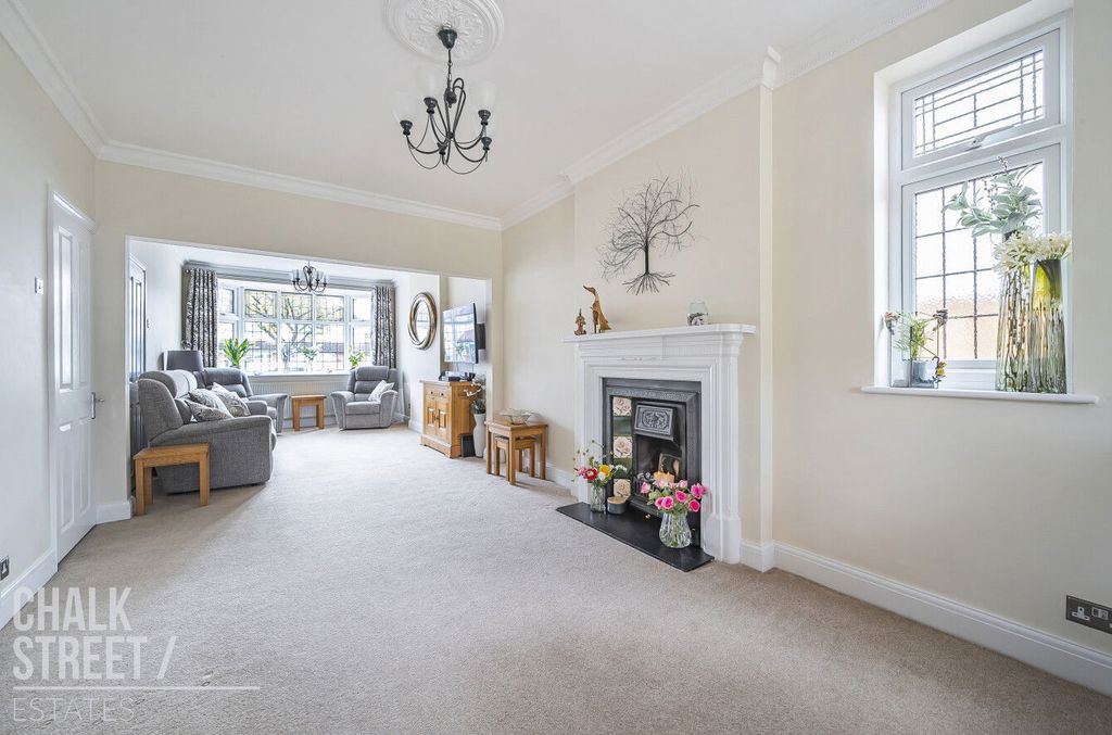 Property photo 3 of 23