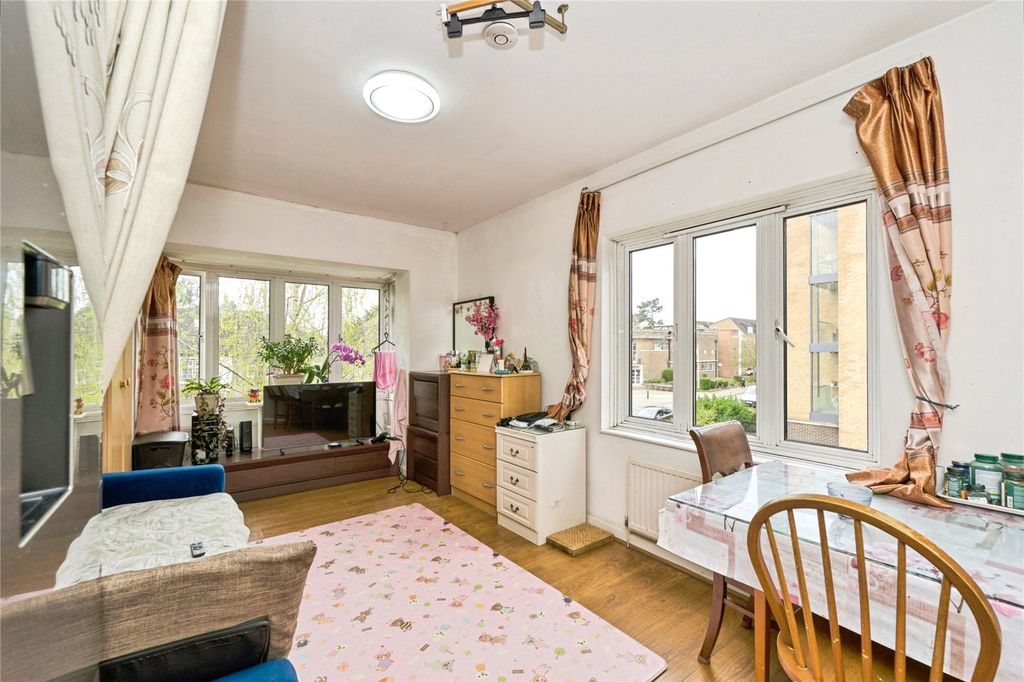 Property photo 3 of 20 Picture No. 01