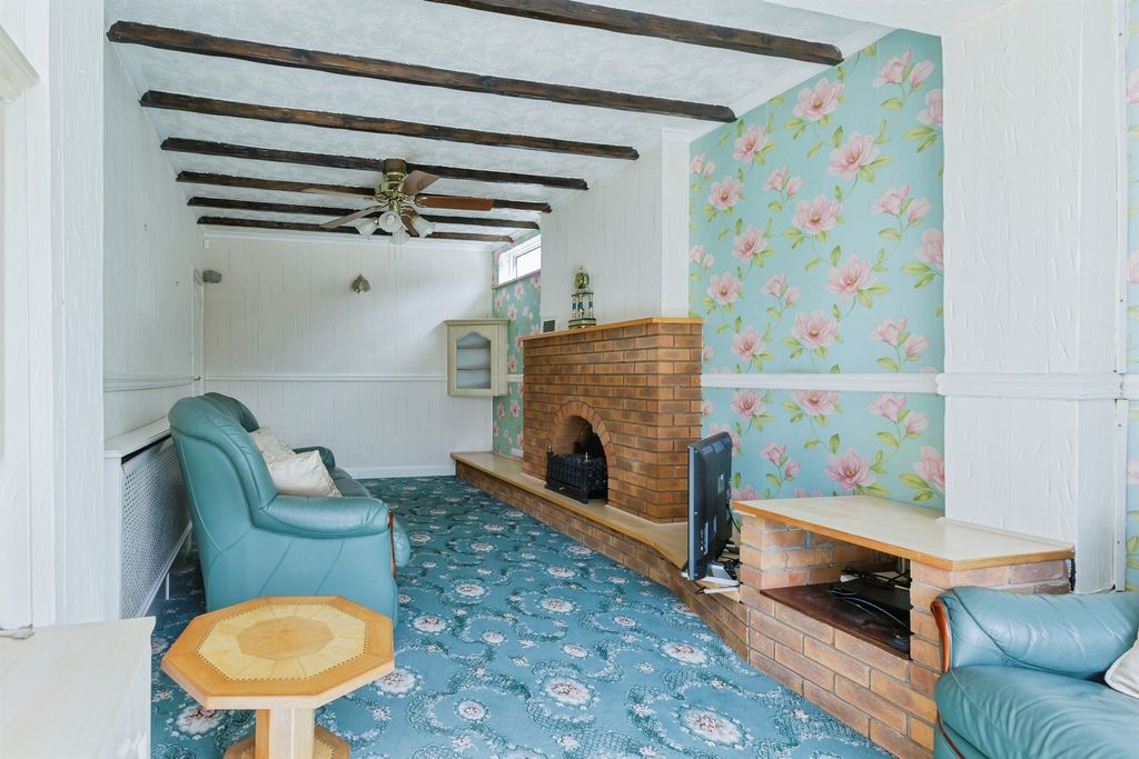 Property photo 3 of 17