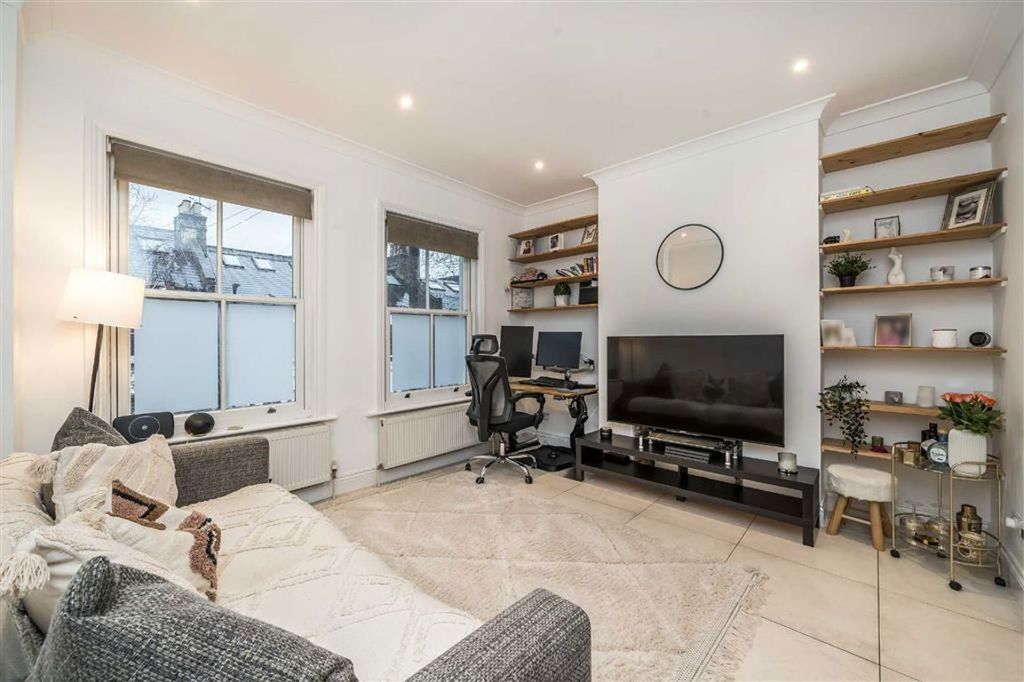 Property photo 2 of 6