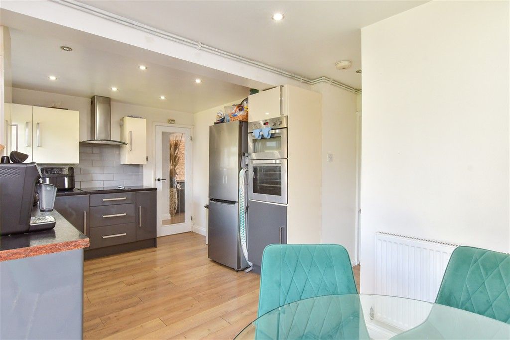 Additional image 7 of 4 bed chalet for saleVictoria Avenue, Peacehaven, East Sussex BN10