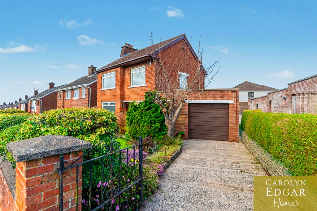 Property photo 2 of 38 006