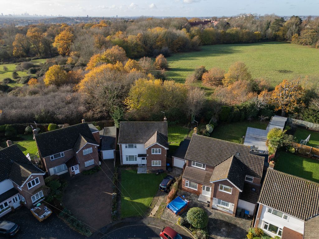 Property photo 3 of 27