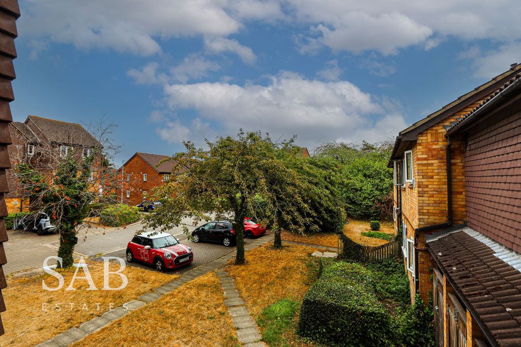 Property photo 1 of 5