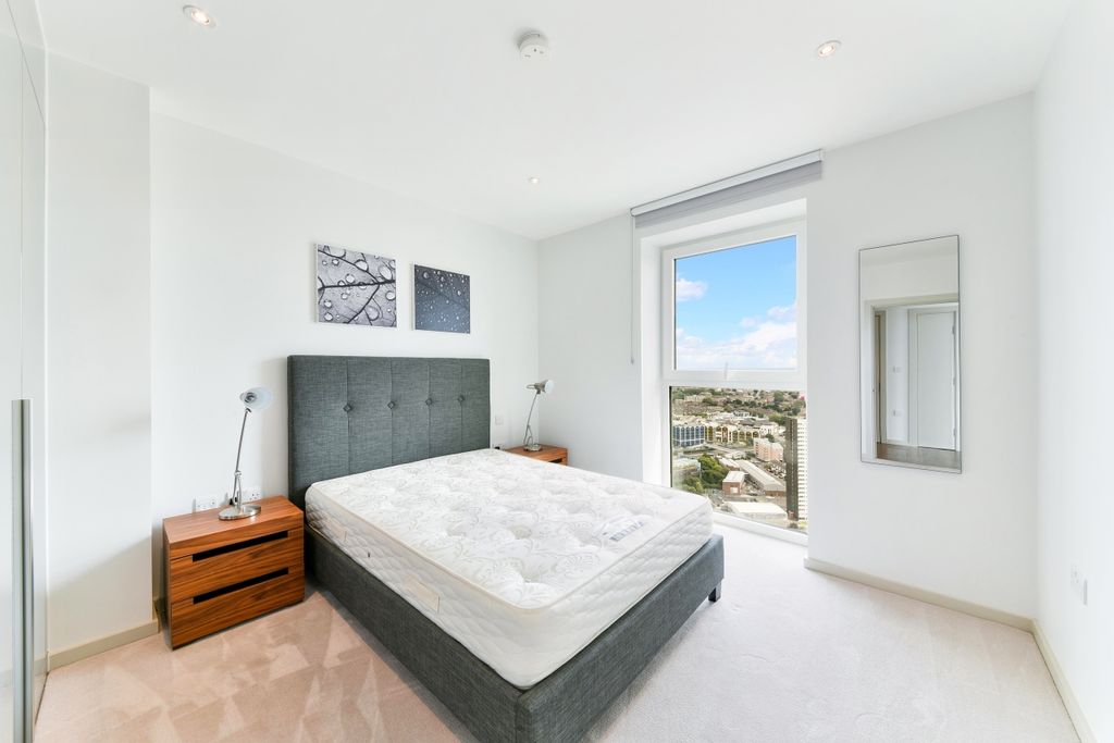 Property photo 2 of 8 Bedroom