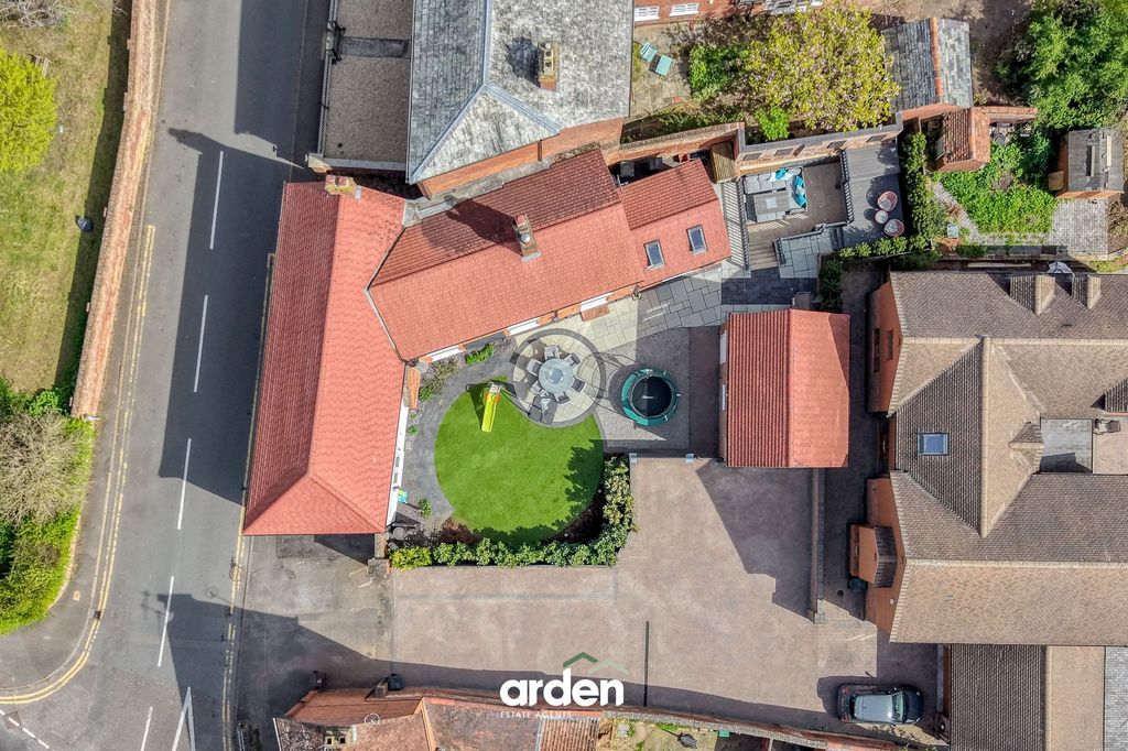 Property photo 2 of 19