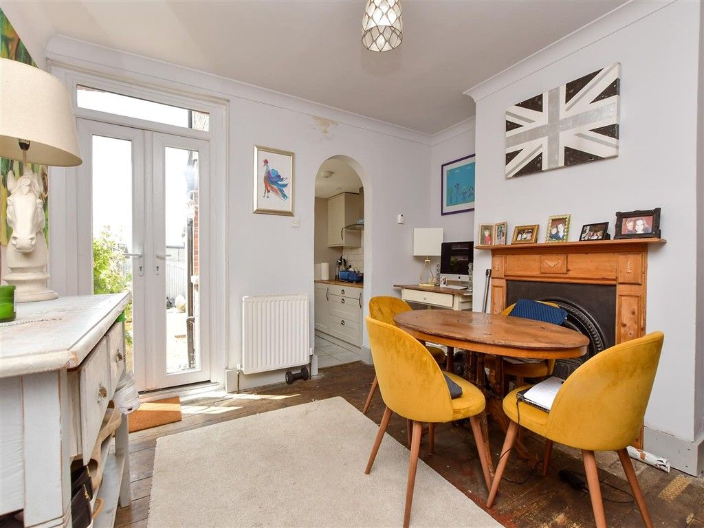 Property photo 3 of 11 Dining Area