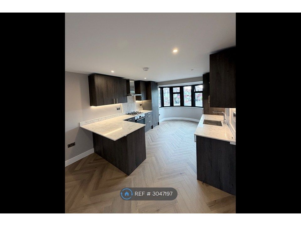 Property photo 3 of 14 Kitchen1