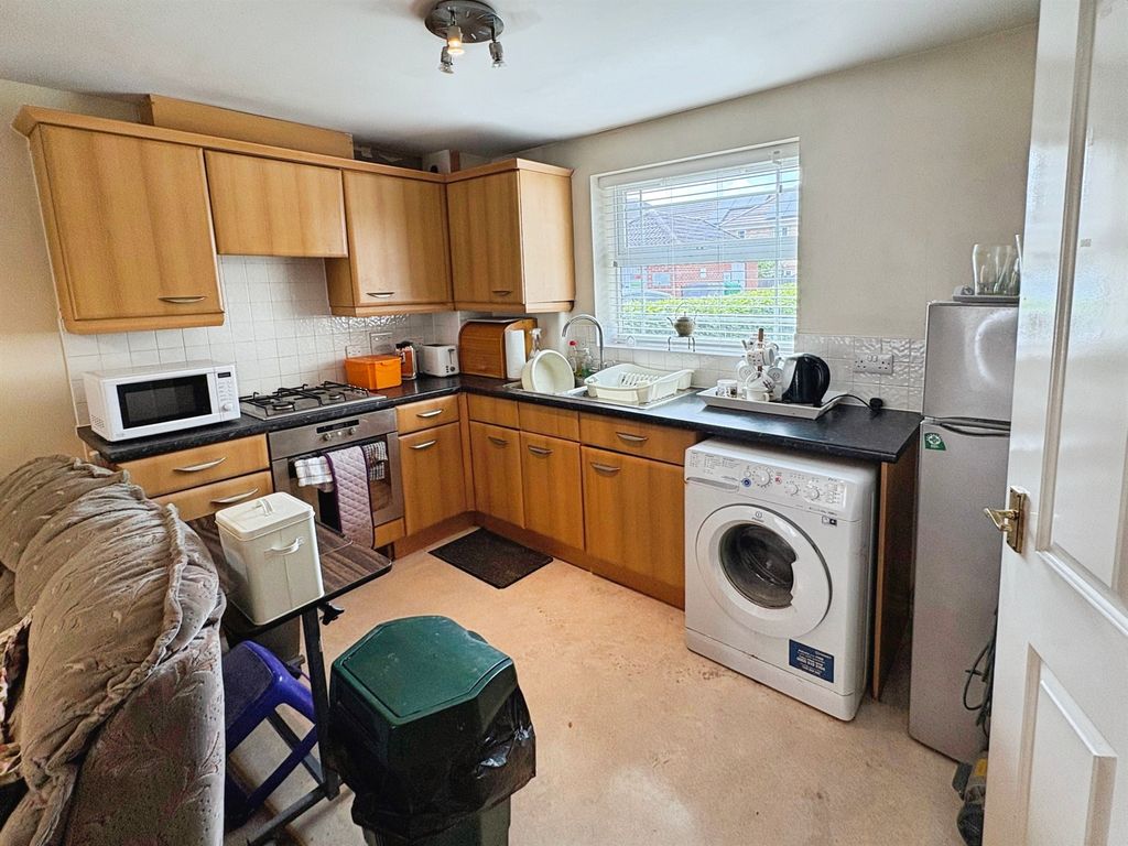 Property photo 3 of 14