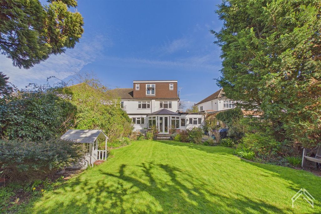 Property photo 2 of 20 Cam02700G0-Pr0467-Still029.Jpg