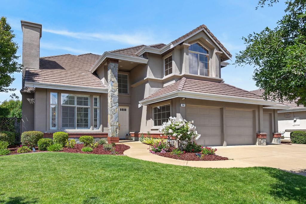 Property photo 1 of 52