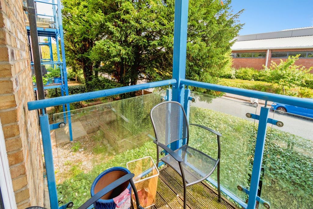 Property photo 2 of 15