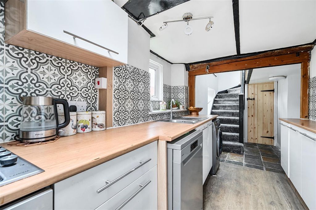 Property photo 3 of 18 Kitchen 2.Jpg