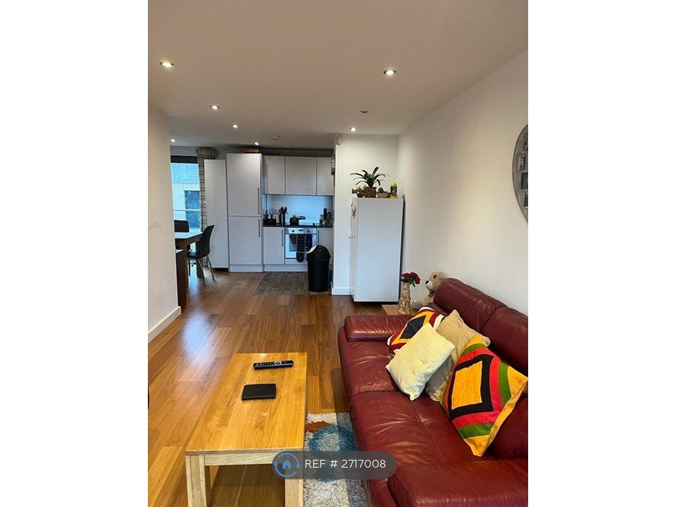 Property photo 2 of 20