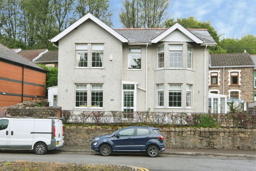 Property photo 1 of 29