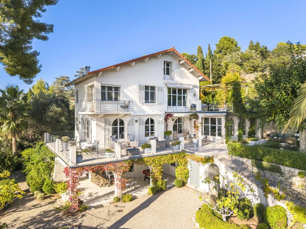 Property photo 1 of 43