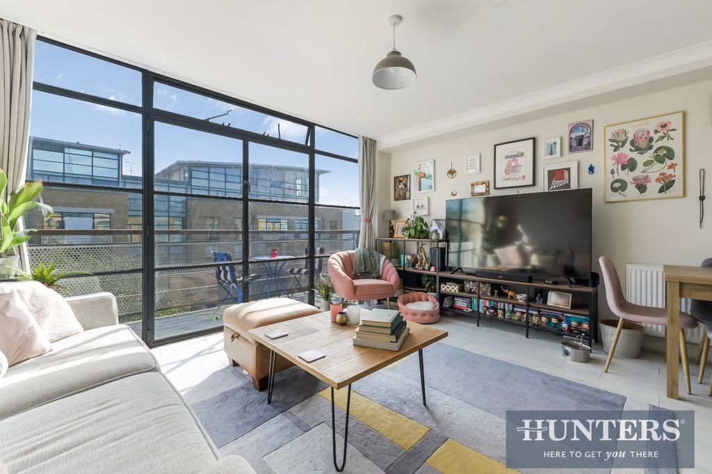 Property photo 3 of 13 Ferry Lane -22.Jpg