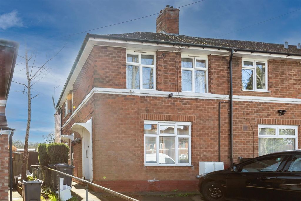 Property photo 1 of 9 Approach
