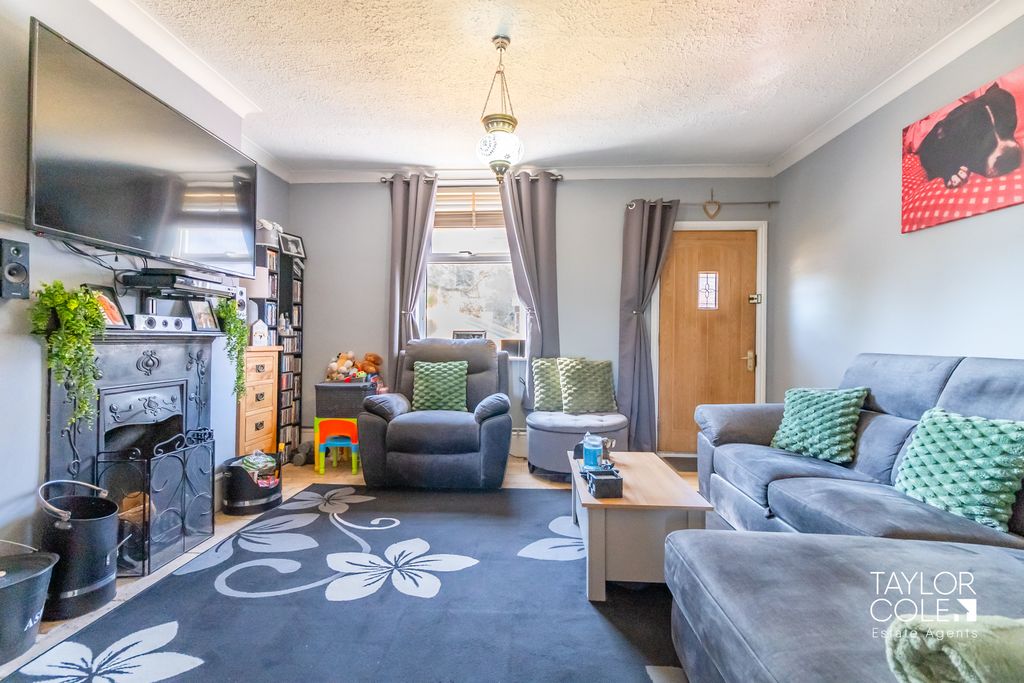 Property photo 3 of 20