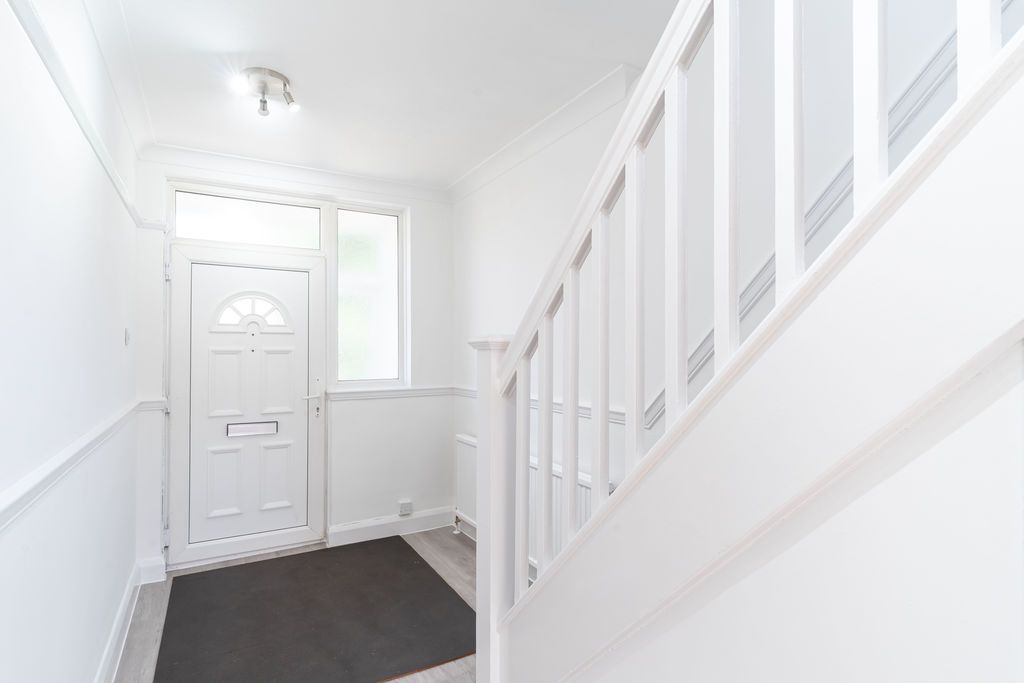 Property photo 2 of 16 Entrance Hallway