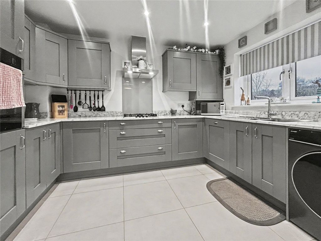 Property photo 2 of 14 Kitchen