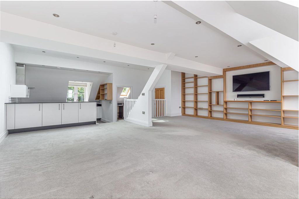 Property photo 2 of 29 Dining-Room-2.Jpg