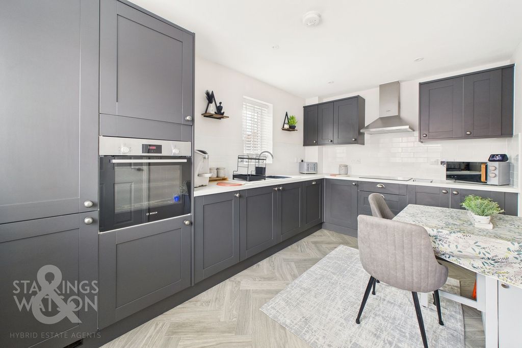 Property photo 3 of 23